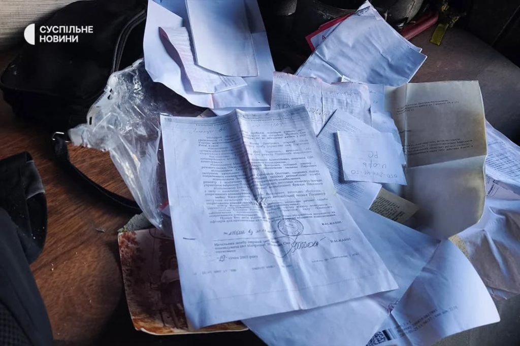 Що знайшли у квартирі чоловіка, який розстріляв людей у Києві (фото) 5 Що знайшли у квартирі чоловіка, який розстріляв людей у Києві (фото)