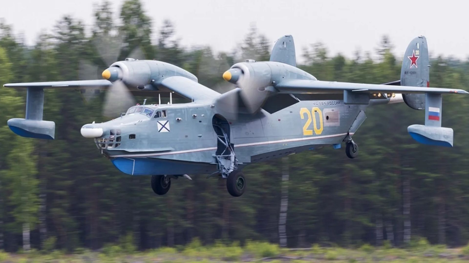 У Криму уражено літак-амфібію Бе-12 – Генштаб
