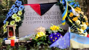 Могилу Бандеры могут перенести в Украину