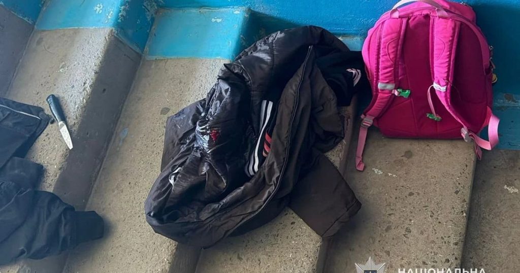 Обломок остался в голове: в Тернополе школьница напала на одноклассницу с ножом 5 Обломок остался в голове: в Тернополе школьница напала на одноклассницу с ножом