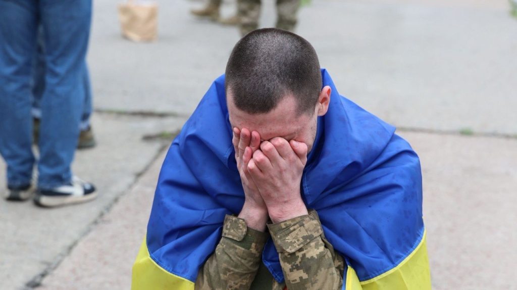 Пасхальный обмен: из российского плена освобождены 175 украинских граждан 7 Пасхальный обмен: из российского плена освобождены 175 украинских граждан