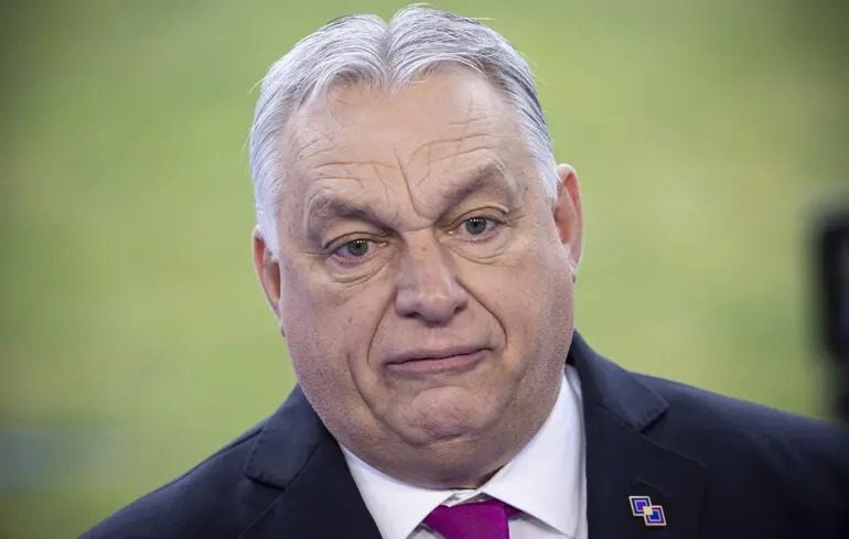 Син Орбана відправляв солдатів помирати до Чаду, бо чув голос Бога