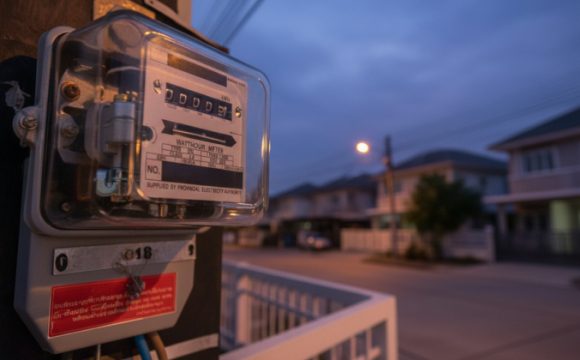 Світло дорожчає: коли чекати нових тарифів і скільки платитимуть українці
