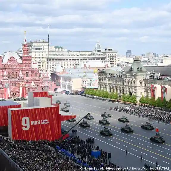 Впервые за 20 лет парад в РФ пройдет без танков на Красной площади