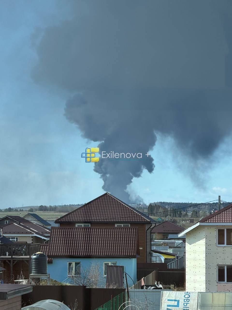 В Орске и Перми после атаки БПЛА загорелись нефтяные объекты (фото, видео)