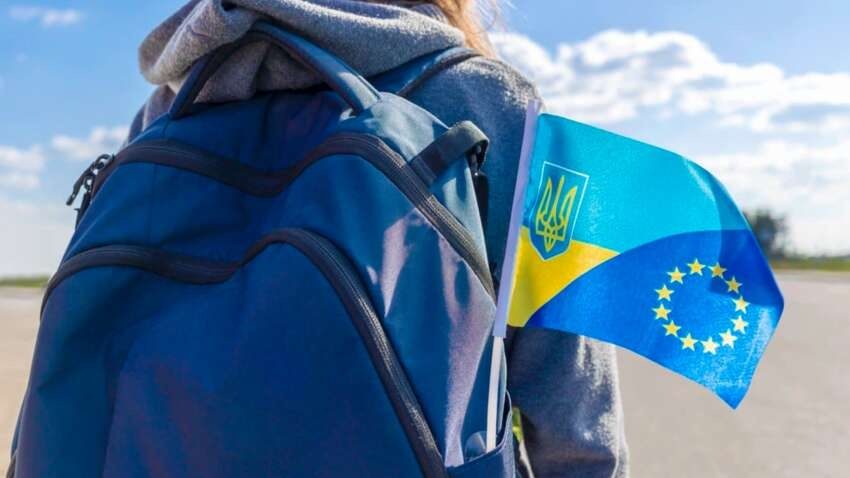 Украинцы массово покидают одну из стран ЕС: что произошло