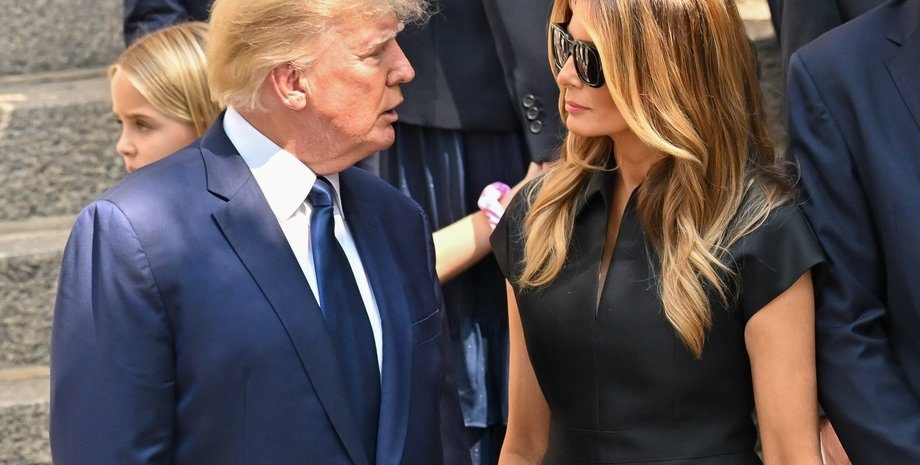 Меланія Трамп одним рухом показала своє ставлення до чоловіка (відео) ➤ Prozoro.net.ua