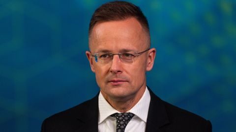 Сіярто відповів, чи піде на війну за Україну