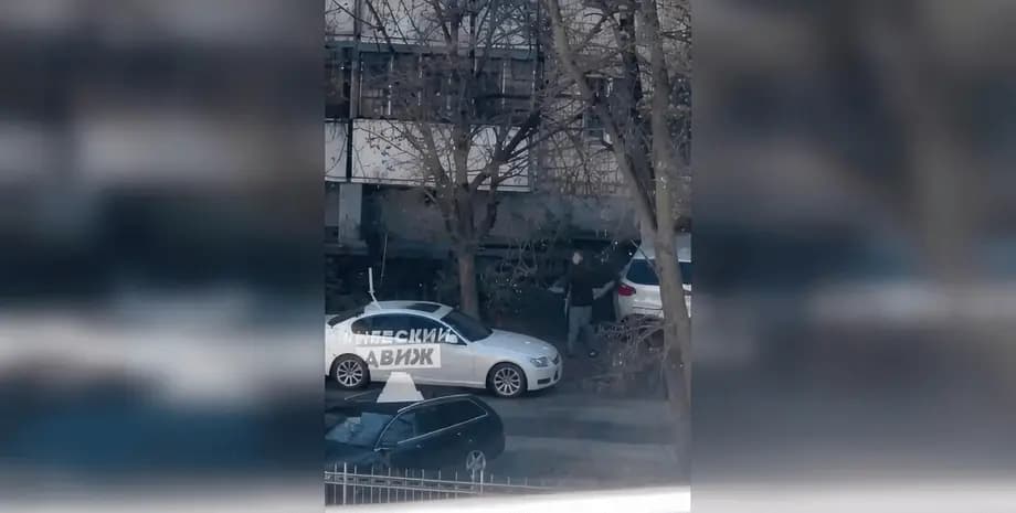 У Києві чоловік влаштував стрілянину і захопив заручників у супермаркеті: є загиблі та поранені (фото, відео)