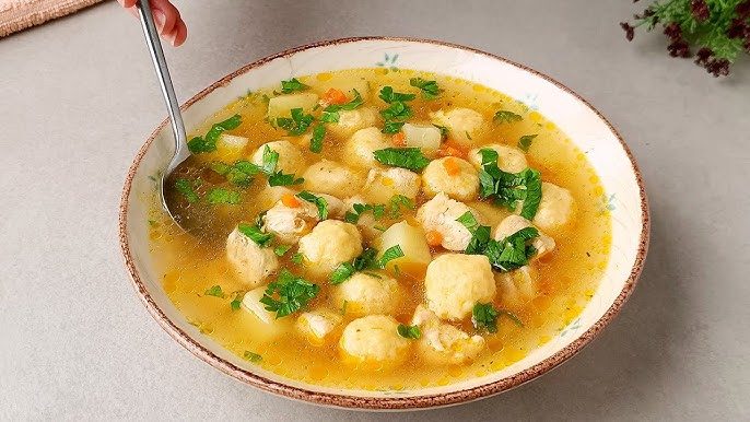 Курячий суп із сирними кульками: дуже ніжний смак