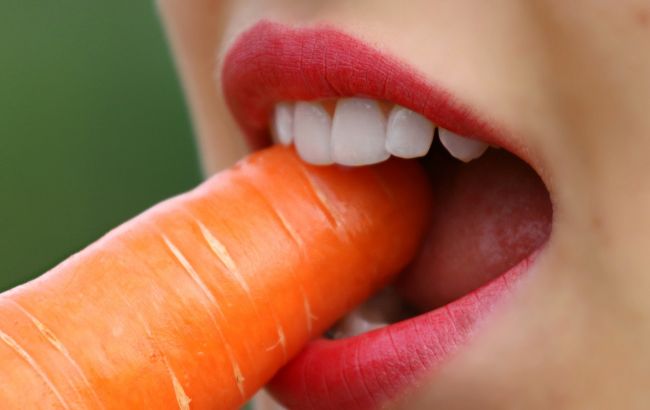 Зубы под угрозой: 10 продуктов, которых стоит избегать
