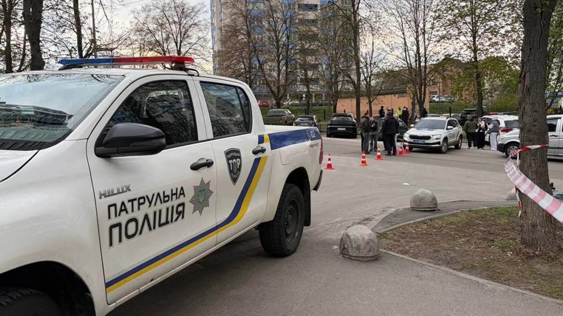 Теракт у Києві: кияни просять вшанувати двірника-героя, який закрив собою дитину