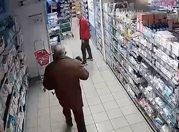Шокувальне відео з телефону стрільця, який влаштував теракт у Києві