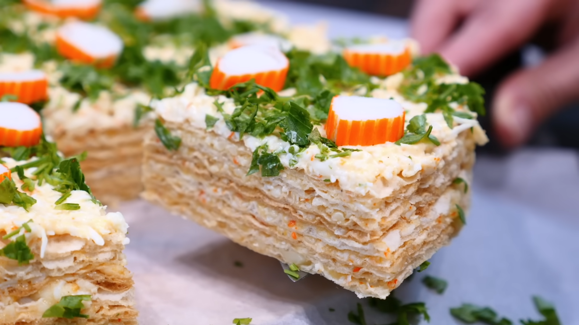 Вафельний торт із крабовими паличками