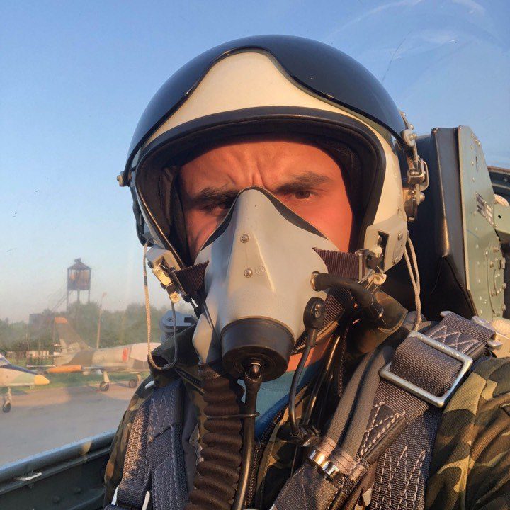 Воскрес? російський блогер “Воєвода Вєщаєт” знову вийшов в ефір після заяви про самогубство (відео)