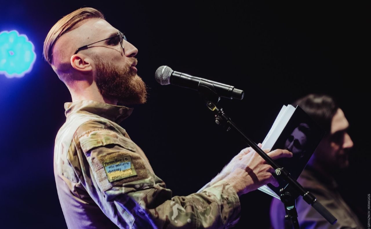 Второй брак Вышебабы: кто покорил сердце военного и поэта