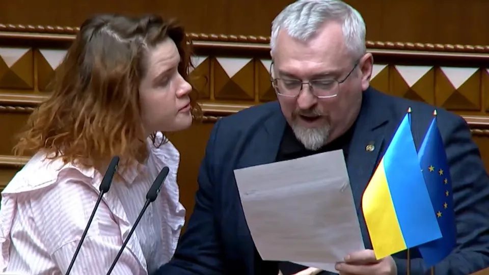 «Он просто врет»: скандал с Безуглой взорвался в Раде ➤ Prozoro.net.ua