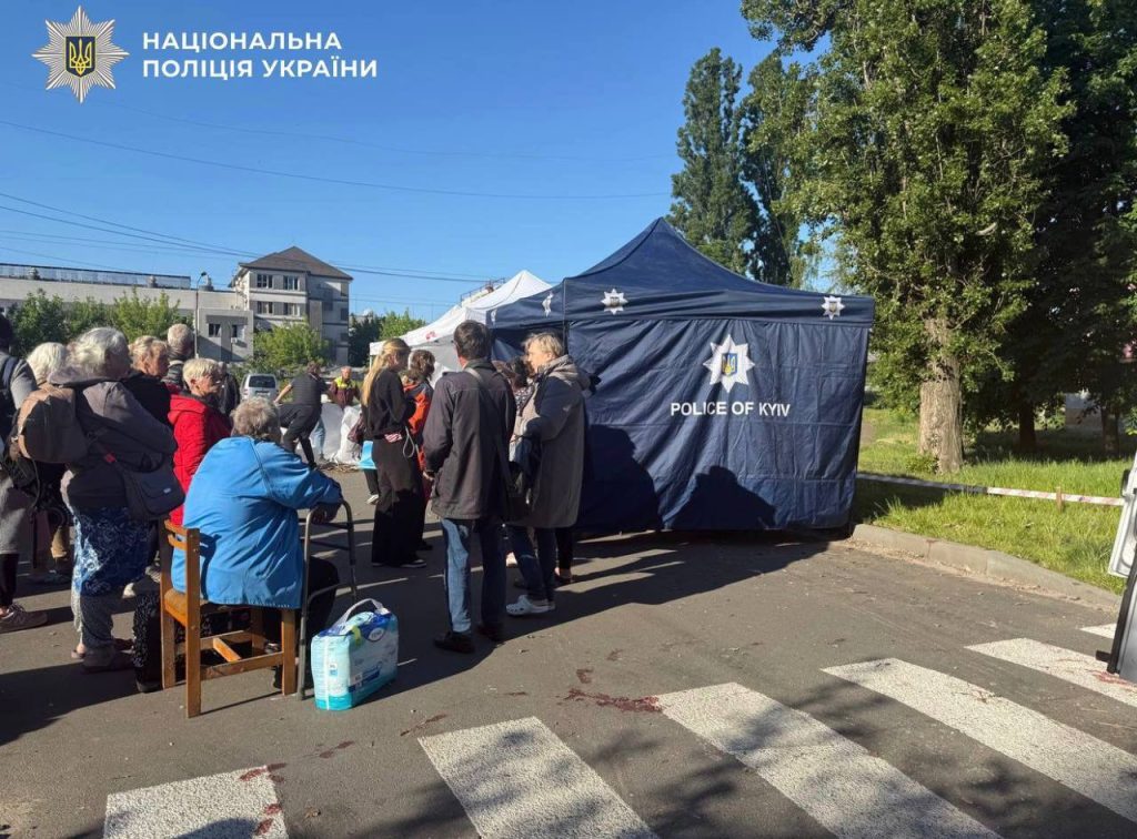 Ночной удар по Киеву: разрушения во всех районах столицы, есть погибшие (фото) 10 Ночной удар по Киеву: разрушения во всех районах столицы, есть погибшие (фото)
