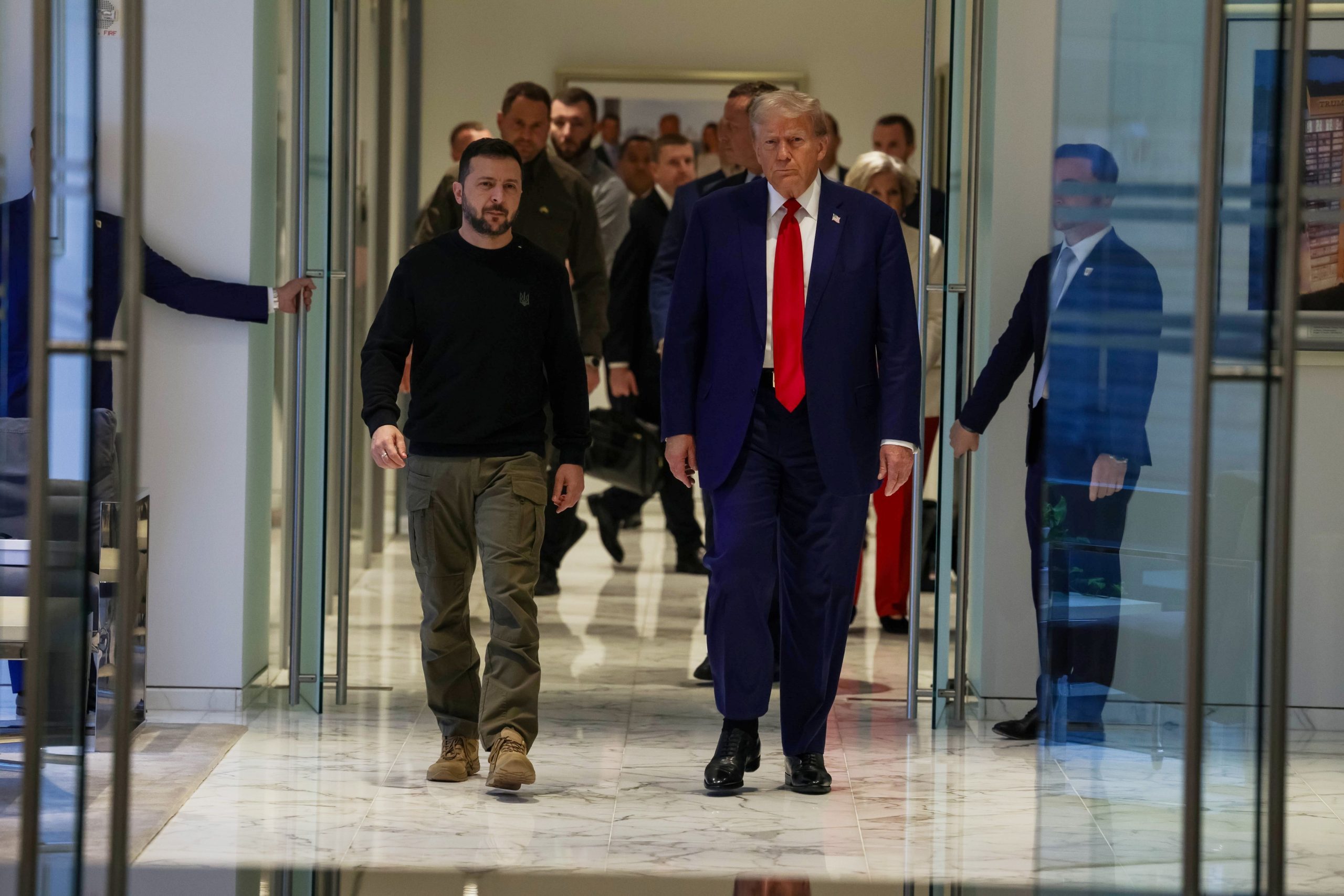 Почему Трамп обожает Путина и ненавидит Зеленского