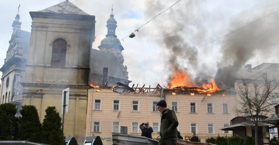 Тернопіль під масованою атакою дронів: що відомо про наслідки