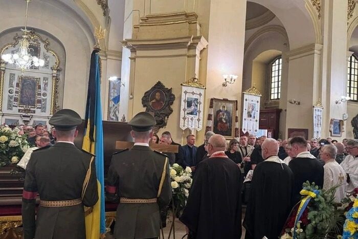 Кого помітили на похороні Степана Кубіва у Львові (відео)