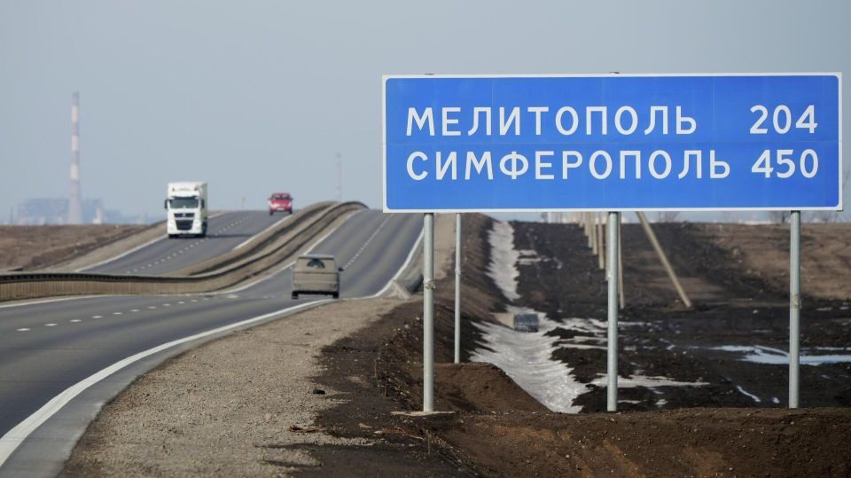 Оккупант снял атаку дронов ВСУ на технику РФ под Бердянском