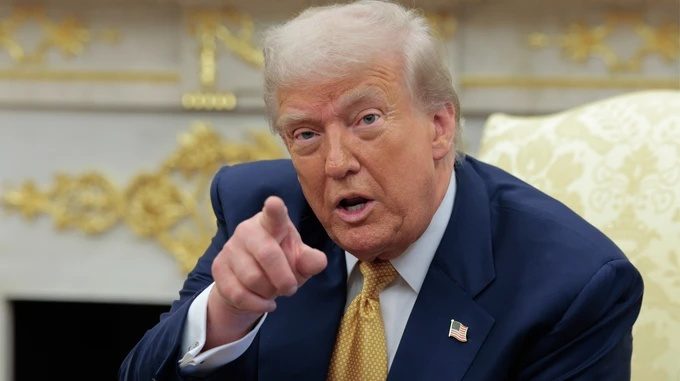 Секреты Трампа прочитали по губам: что скрывает президент США