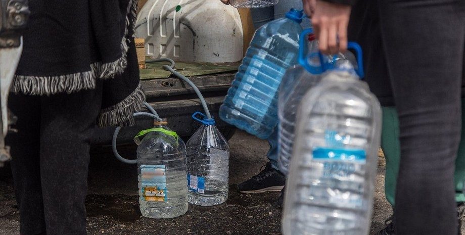Украинцам посоветовали делать запасы воды