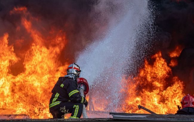 Влучання у будівлю міськради: що відомо про наслідки