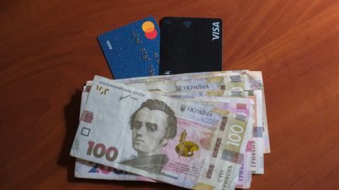 Украинцам дадут по 3100 гривен ко Дню Независимости: кто получит