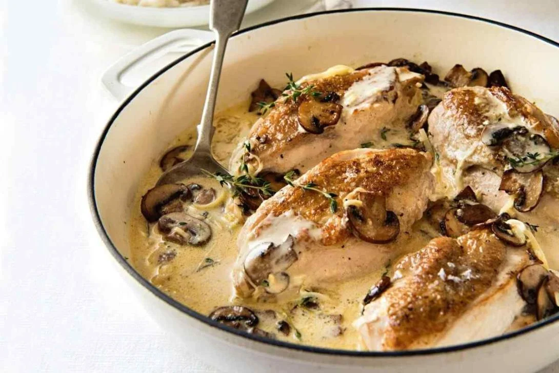 Ароматная курица с грибами и копченым акцентом