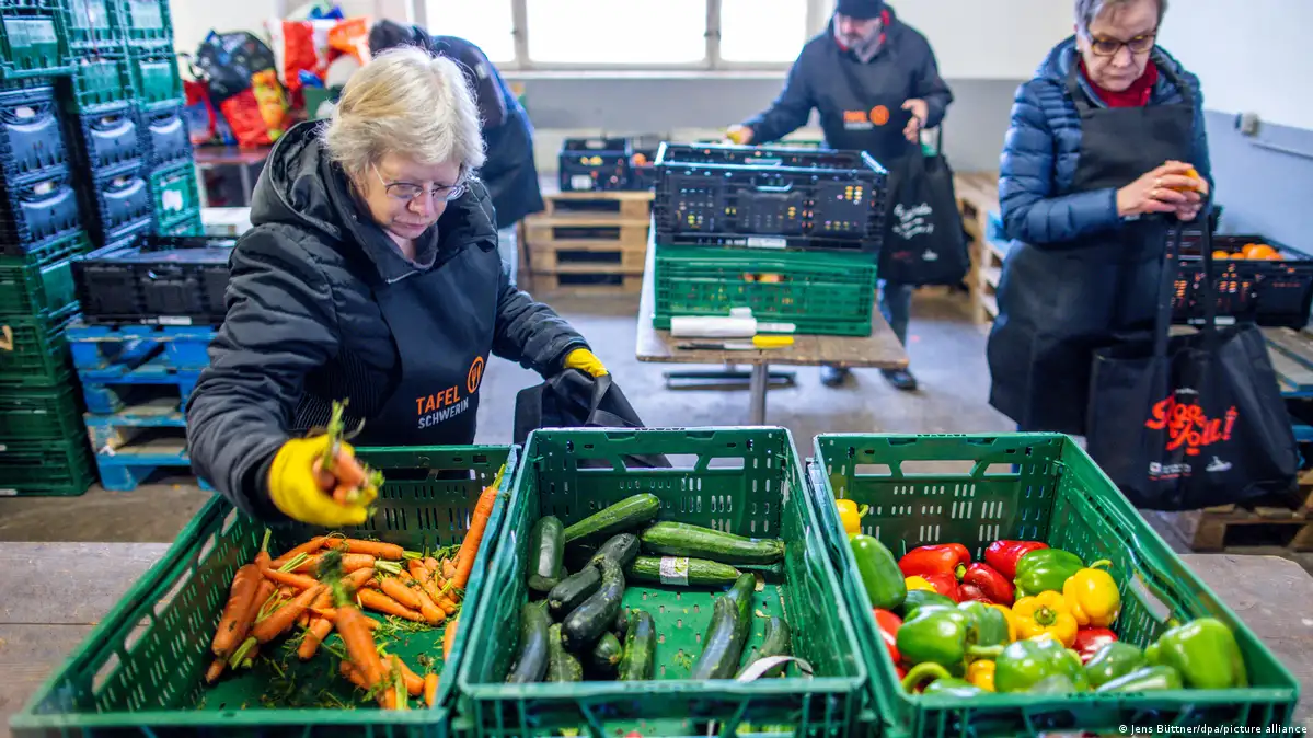 В Германии раздают тонны продуктов бесплатно: как получить украинцам