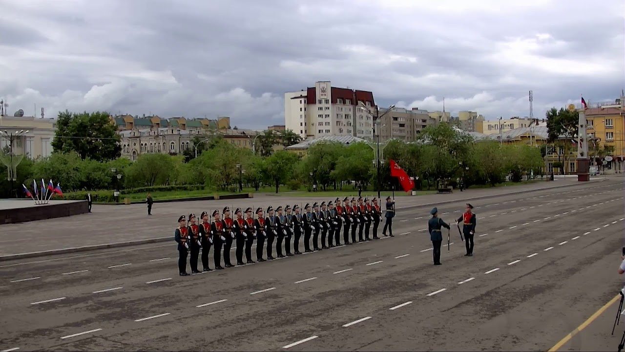 Парад в Сибіру шокує (відео)