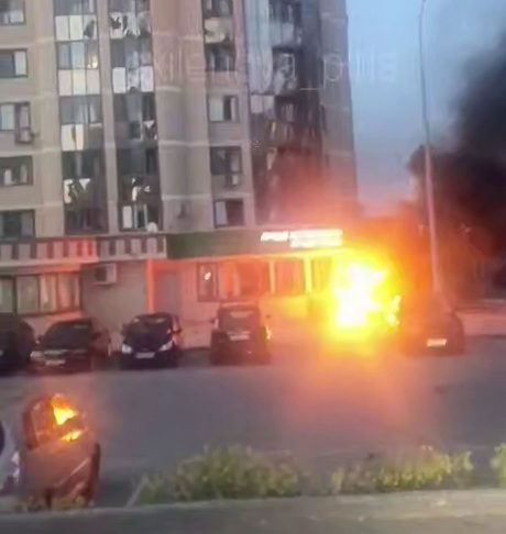 Самый массовый налет беспилотников на столицу РФ: куда попали дроны (фото, видео) 3 Самый массовый налет беспилотников на столицу РФ: куда попали дроны (фото, видео)