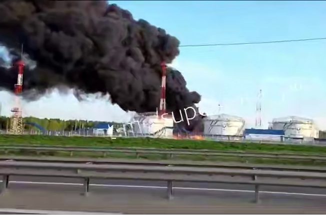 Наймасовіший наліт безпілотників на столицю РФ: куди влучили дрони (фото, відео) 3 Наймасовіший наліт безпілотників на столицю РФ: куди влучили дрони (фото, відео)