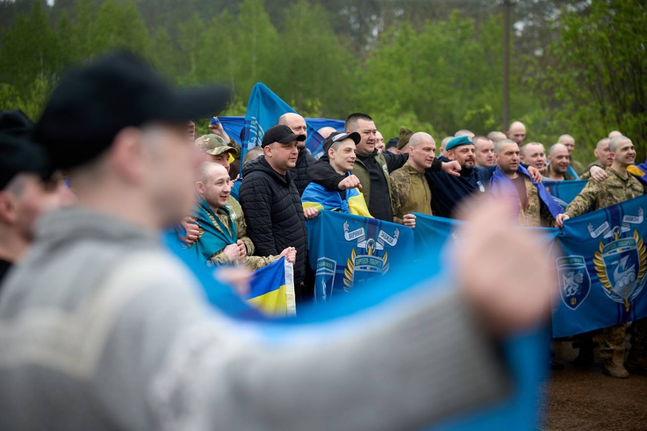 Обмен 1000 на 1000: из российского плена освобождена первая группа украинских защитников (фото)