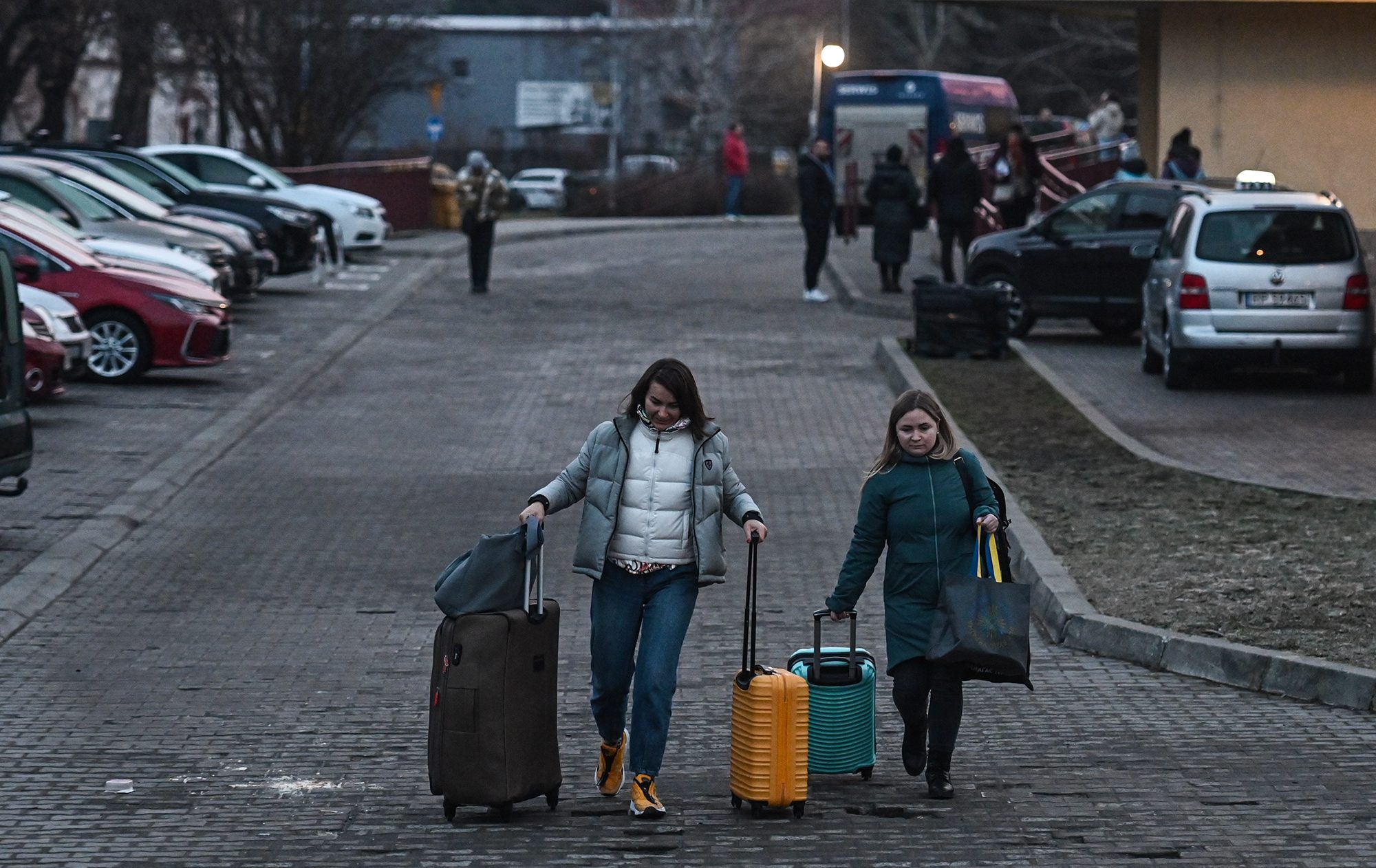 Польща опинилася в центрі скандалу через депортацію українців із США