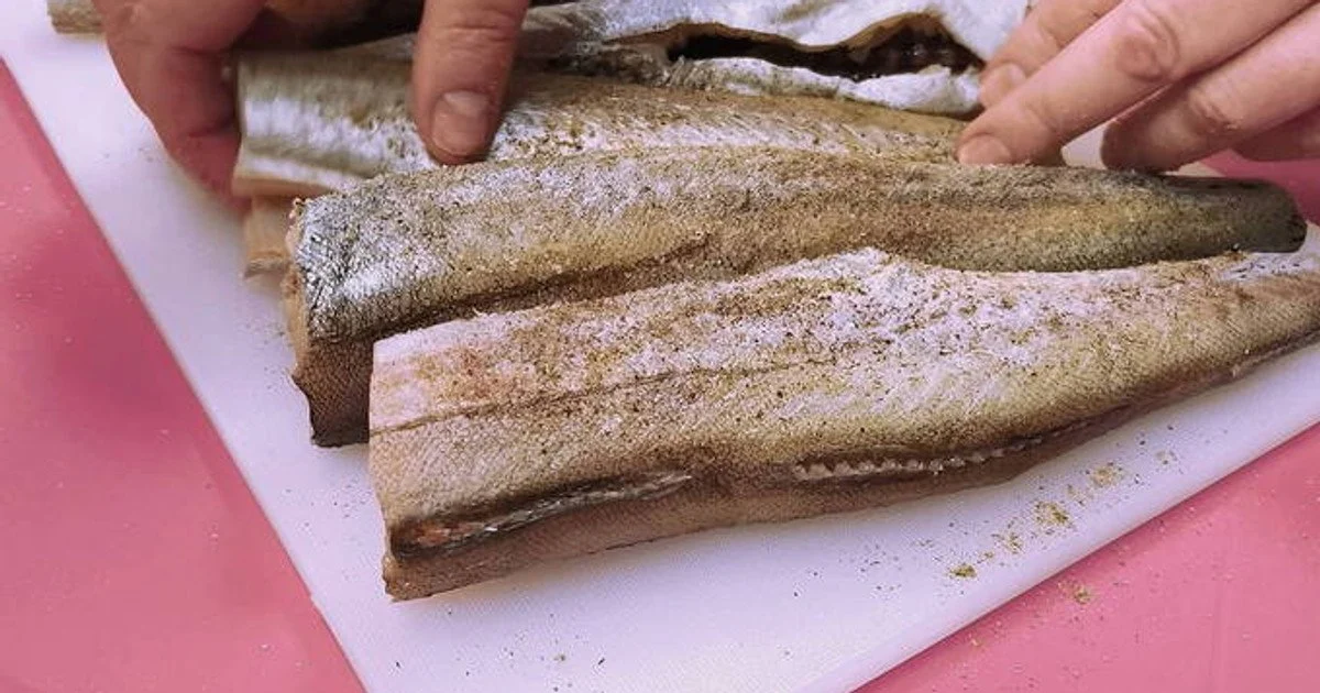 Как из дешевого минтая сделать вкусный ужин