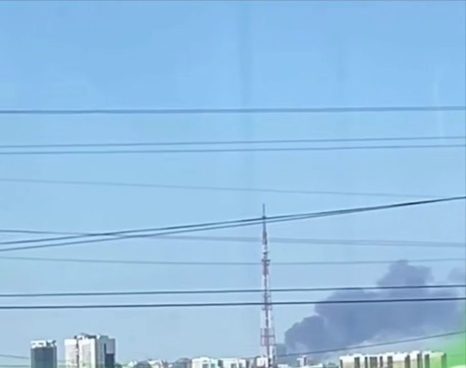 У Ростові безпілотники атакували хімзавод та НТЦ «Радар» (відео)