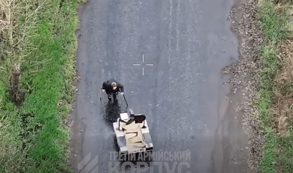 “Молила Бога, щоб вижити”: історія 77-річної українки, яку врятували військові 4 “Молила Бога, щоб вижити”: історія 77-річної українки, яку врятували військові