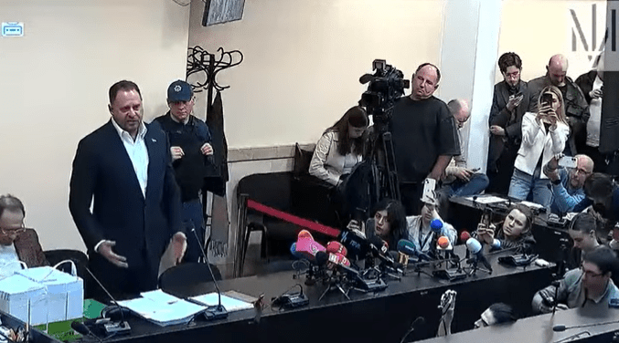 Суд арестовал Ермака с правом внесения залога (видео)