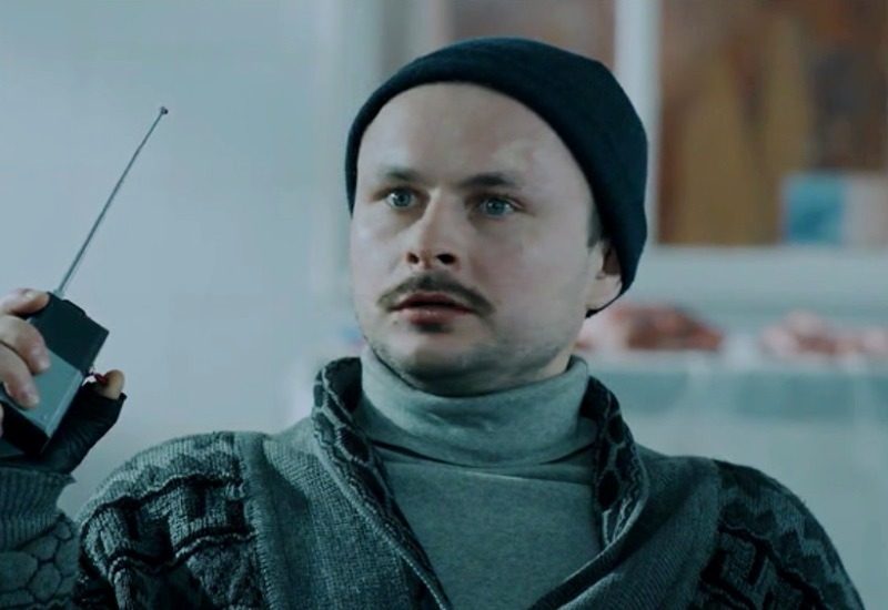 Актер Ясиновский ответил на скандал в сети из-за его работы в такси