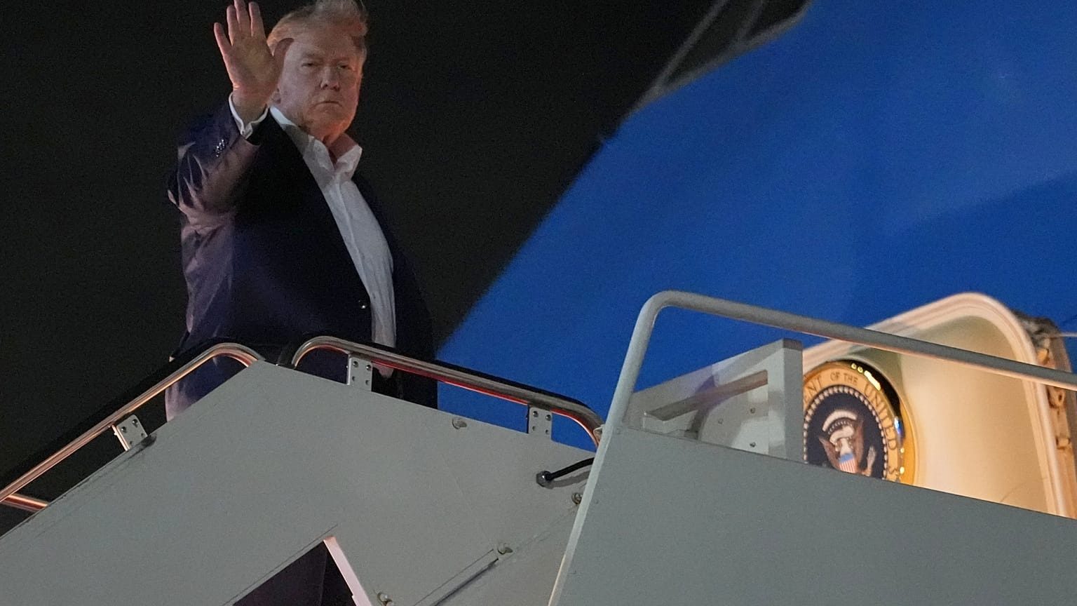 G7 замерла в ожидании: что произошло с Трампом и Зеленским