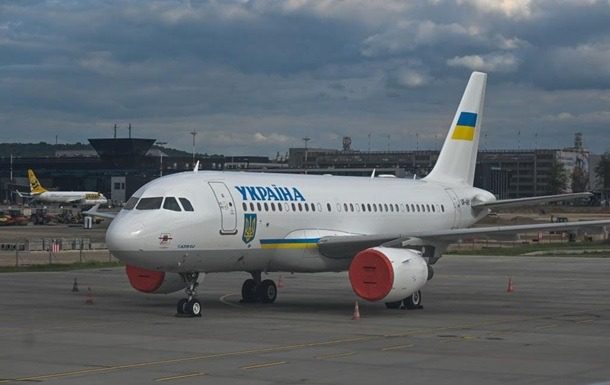 Туск нарушил молчание после резонансного перелета Зеленского