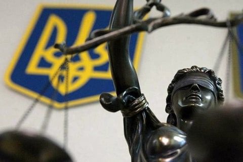 Жінку зі Львова позбавили пенсії та змусили повернути 144 000 грн