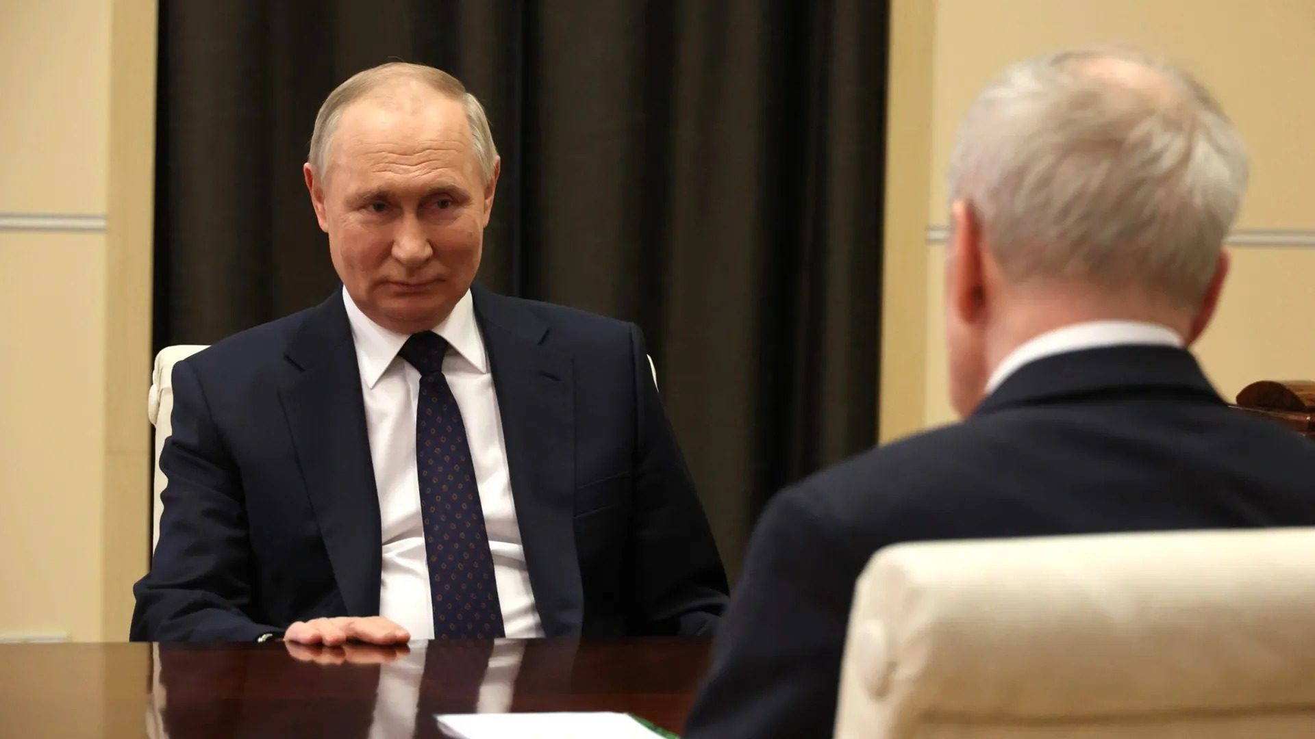 Все отобрать: Зюганов подсказал Путину, где взять деньги на войну