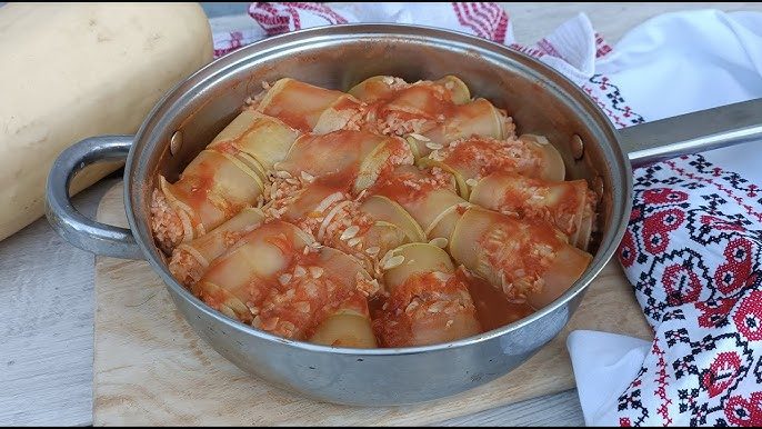 Ленивые голубцы в кабачковых слайсах