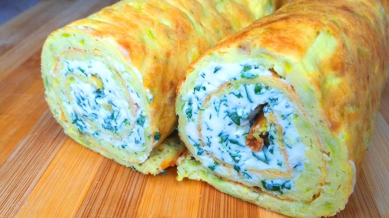 Кабачковый рулет с пикантным сырным кремом