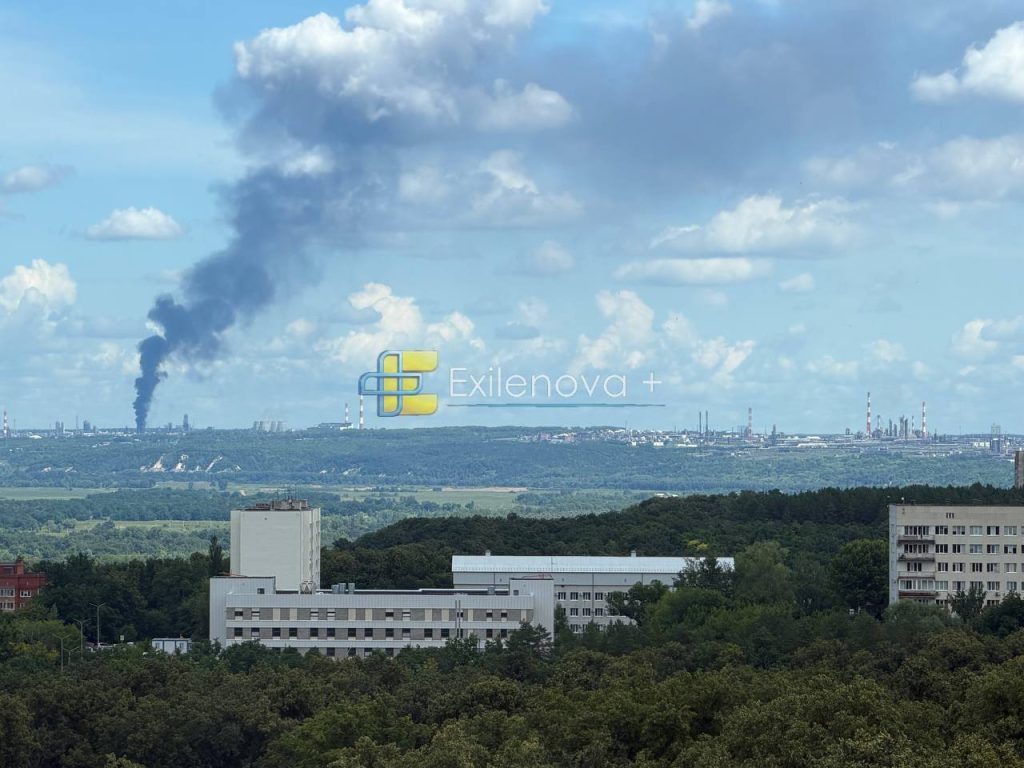 Рейд на 1400 кілометрів: українські дрони уразили нафтопереробні заводи в Уфі (відео)