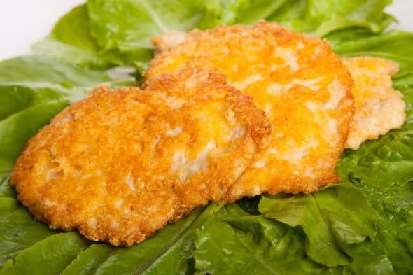 Хрустящие куриные отбивные в нежном сырном кляре